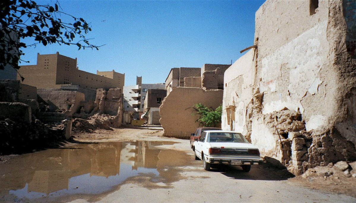 A3A's tweet photo. الرياض، بداية الألفية. https://t.co/C6LonXfPTt