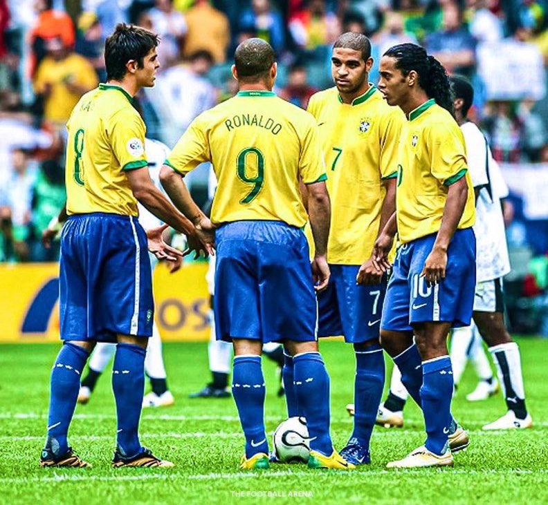 Pitchinsiderr's tweet photo. I can see Ronaldinho, Ronaldo, and Kaka 
Who’s the other player?

Level: Hard https://t.co/ATrHxpLAYE
