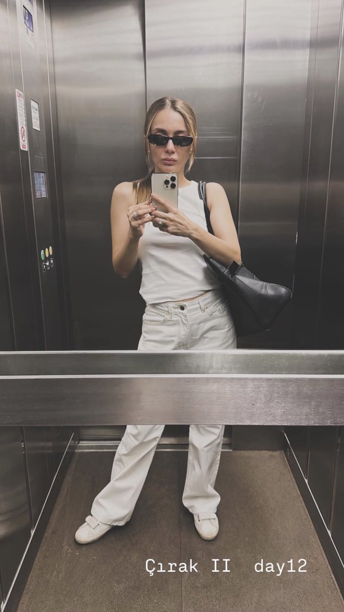 TilyaDamlabest's tweet photo. Tilya Damla Sönmez 🆕✨🤍
#Çırak II set day 12 🎬

#damlasönmez // @DamlaSonmez https://t.co/XuzvG5ooR4