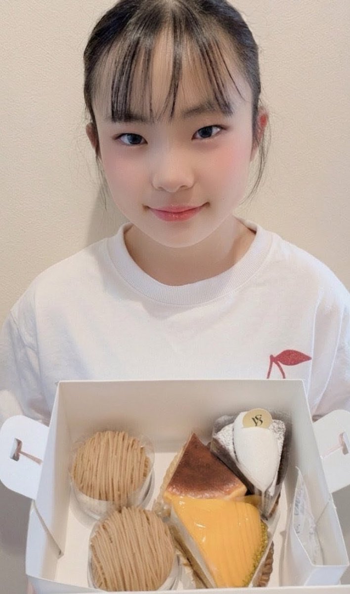 m19731206's tweet photo. 期末テスト始まりました…

うちに帰ったら
\\YU SWEETS// さんのケーキ♡
があって元気回復しました♫

​【SHOP INFO】
店名∶YU SWEETS cake＆bake
住所：石川県小松市安宅町子1−1
定休日：火曜日、水曜日
営業時間：10:30〜18:00
​#YUSWEETS #ユースイーツ #小松市ケーキ #小松スイーツ https://t.co/IMHFrjezpJ