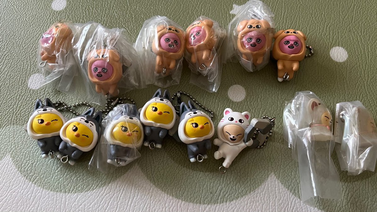 SubakGO's tweet photo. WTS gashapon toy world skzoo

Dwaekki 30k
Bbokari 50k
Foxy 40k
Foxy teru 20k

❌ exc packing &amp; adm shopee
✅ Boleh splitpay &amp; keep event

Tags: Gacha stray kids bandai japan https://t.co/euiOyNKhgR