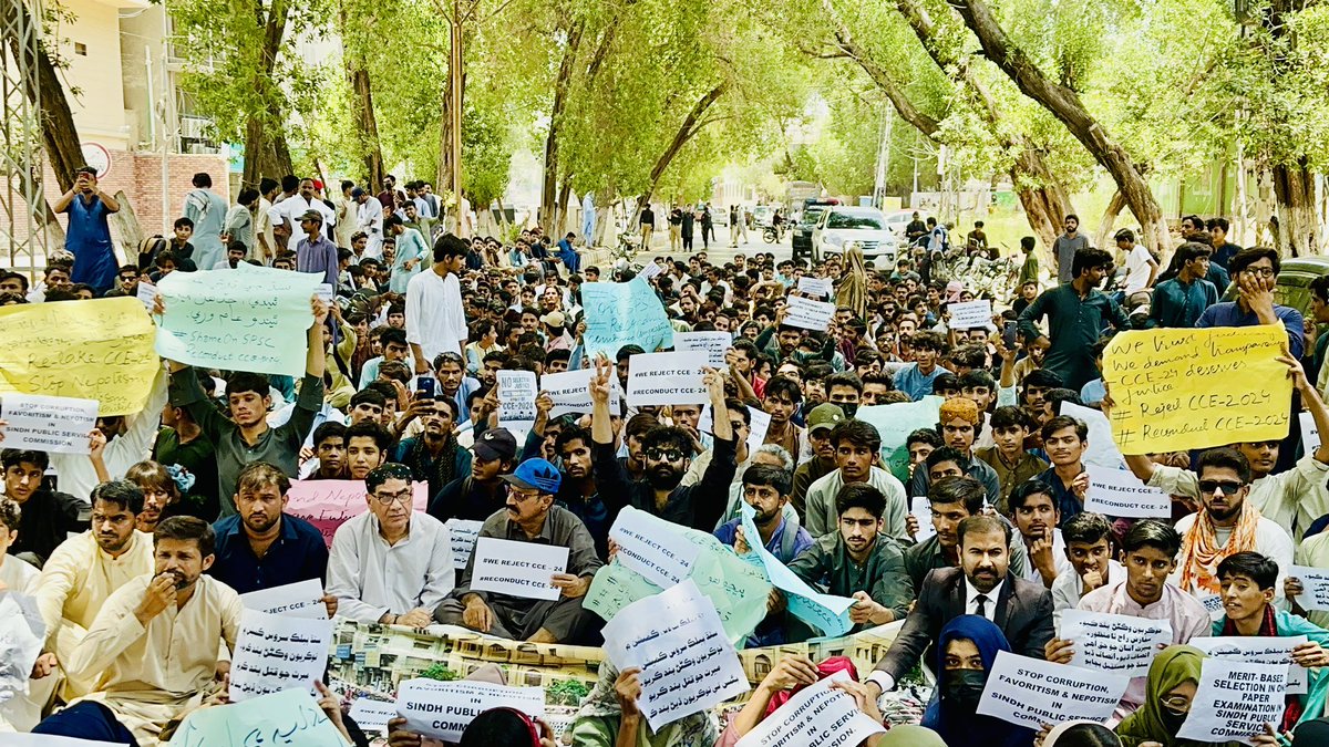 arsalanchandio's tweet photo. Solidarity and resistance with the future generation of Sindh.
#LanatSpsc https://t.co/wfYvgAoegB