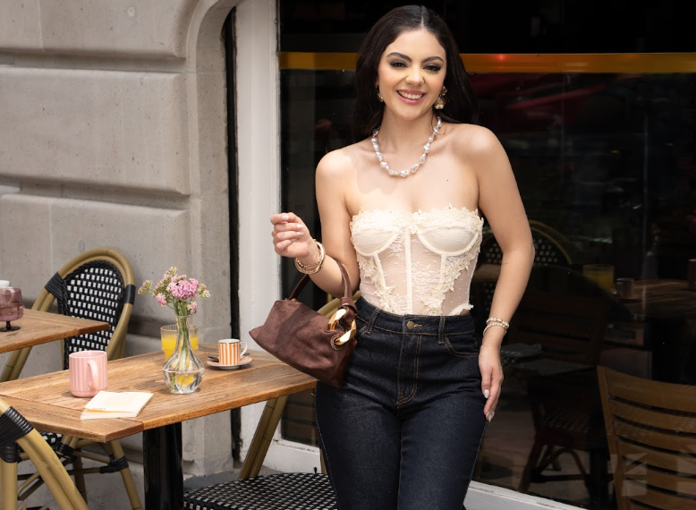 ItmagazineMex's tweet photo. Karen Torres y Melissa Navarro protagonizan la nueva campaña de #SHEIN
#SHEINxKarenYMelissa
#SHEINtrends

La plataforma de moda global se une a dos de las creadoras de contenido más influyentes de México: Melissa Navarro y Karen Torres. https://t.co/JHiOevKuke