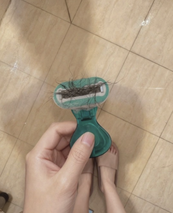 ayferozdek's tweet photo. ツルツルにしたときの動画コメント欄ね！！！！ https://t.co/rSRpgPfvsI