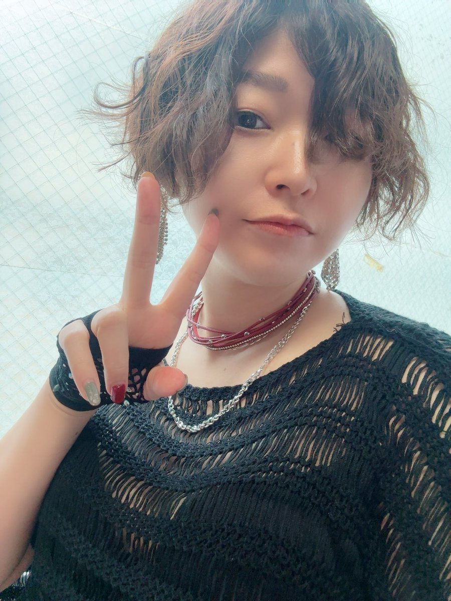 ckkwmt's tweet photo. 土曜日は菅野よう子バンドゲネリハ、日曜日 #革命7 ＋ねこや出勤と駆け抜けた！全身筋肉痛だ〜
📸は手持ちの服でいけた昨日の衣装、普段着れないやつw

来週は7/4(土) 川口キャバリーノにてライブ、あと数席で完売なので気になる方はべひ！#カタテッテ
現地予約・配信購入は⬇️
https://t.co/tErXDWPU0b https://t.co/udH2iWzyrH