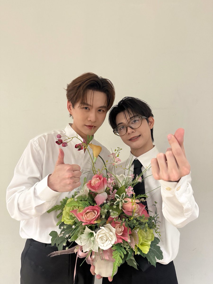 Gardenoftonliew's tweet photo. 🌱IG TONLIEW.MTP POST UPDATE 🌱
CR.IG :  bbverpj
🗓️ 29.06.2026

~กำลังจะหว่ออ่ายหนี่ แต่เธอดันหนีอ้ายก่อน~

⋆｡°✩┊ @bbverpj @tonliew_mtp #bbverpj #tonliewmtp  #บีเวอร์ต้นหลิว #BeverTonliew:･｡☆ https://t.co/XYpUu814s6