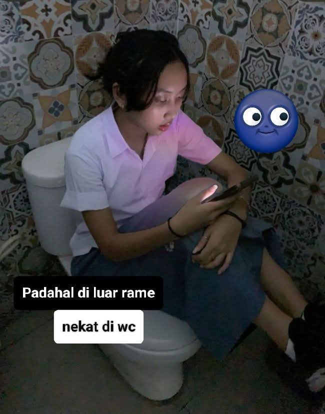 cerwty's tweet photo. Nekat di wc 

https://t.co/wOySR3JLrz

https://t.co/5YxoY0JJzL

#videy #slicedrive #aceimg https://t.co/V9xpSyYF7g