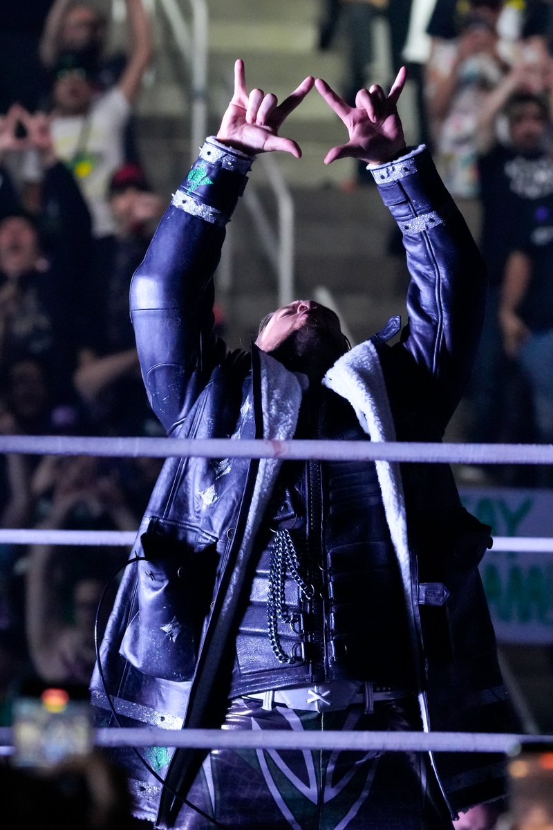 JJWilliamsWON's tweet photo. The road to Wembley. 

@WillOspreay 

#ForbiddenDoor https://t.co/MTccwKCz2q
