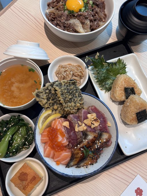 viewwrs's tweet photo. ร้าน Kofuku ที่สยาม (Center point of siam) นี่ชอบมากินบ่อยเวลาไม่รู้จะกินไร เมนูเยอะดี ได้ทั้งเซท อร่อยในราคาเซฟอะ ปกติเปนเซทจะแบบ ร้อยปลายๆ-200฿ แต่ได้เยอะมากนะ https://t.co/Na0MChKGaR