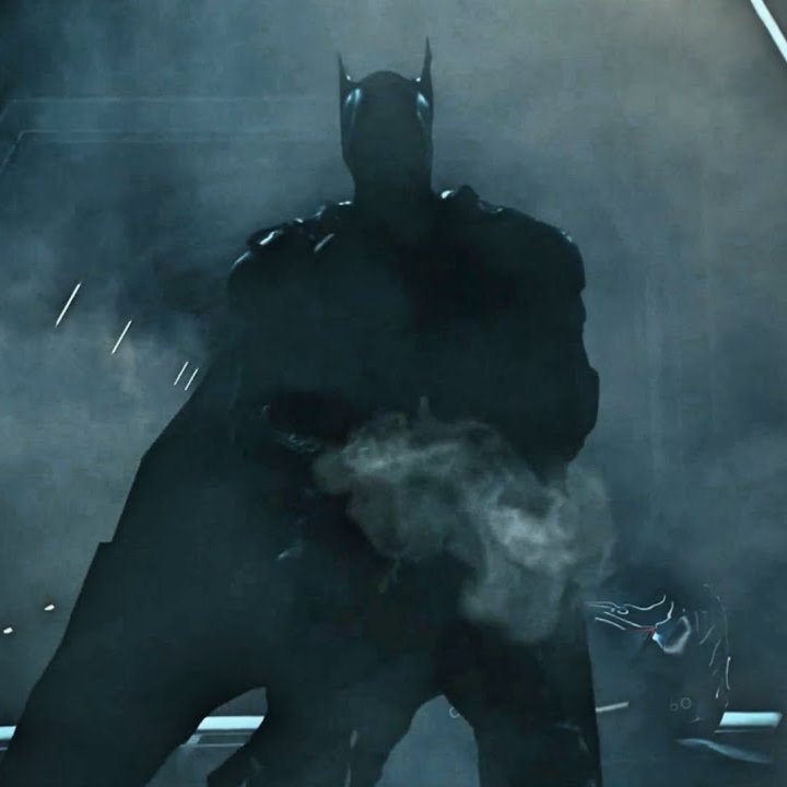 BigBlueFarmboy's tweet photo. All this hypothesizing of who the Batman actor in Clayface may be and it ends up being a 10 second silhouette cameo of a stunt actor wearing a makeshift Batsuit... https://t.co/3n4NwZYcsc