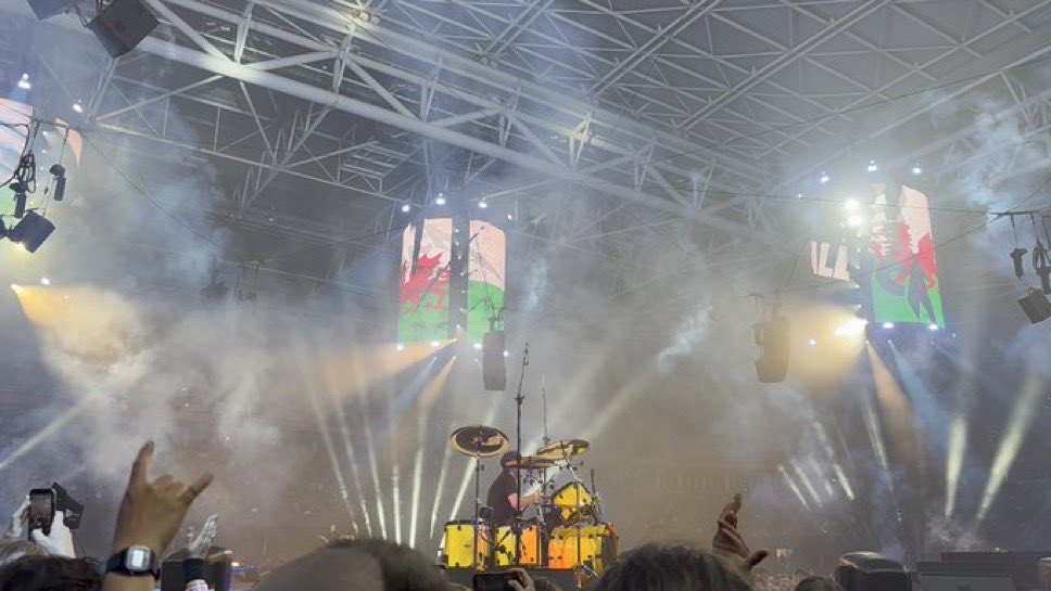 real_papahet's tweet photo. Cardiff, what an incredible night. 🖤🤘

From the moment we hit the stage, you gave us everything you’ve got. The energy, the passion, and every voice singing back at us made this stop on the M72 World Tour one we’ll never forget.

To everyone who came out and shared this night with us thank you. Every mile you traveled, every lyric you sang, and every memory we created together reminds us why we do this. Your support means more than words can say, and we never take it for granted.

Until we meet again, Cardiff. Stay loud, stay strong, and keep the spirit of live music alive.

#Metallica #M72WorldTour #Cardiff #Wales #MetallicaFamily #LiveMetal #ForWhomTheBellTolls #SeekAndDestroy