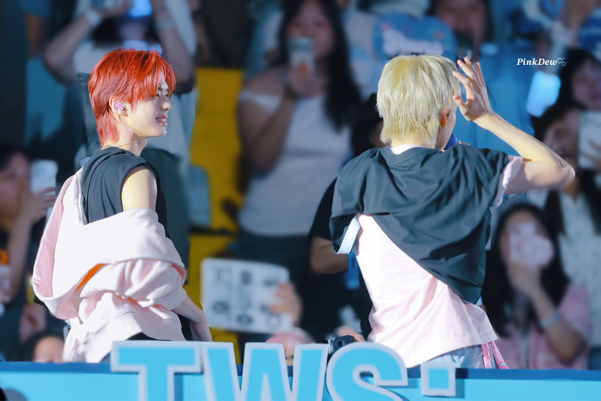 dew_inmy_i's tweet photo. 260628 HD

#TWS #투어스 #훈훈즈
#도훈 #DOHOON #지훈 #JIHOON https://t.co/LxJYCmcIas