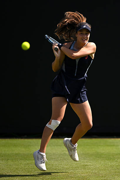 Dogukandilber's tweet photo. Zeynep Sönmez 28 numaralı seribaşı Ann Li'yi 7-5, 1-6, 6-4 yenerek Wimbledon'da 2. tura yükseldi #Wimbledon 

10. top 30 galibiyeti https://t.co/uSafgwsLYk
