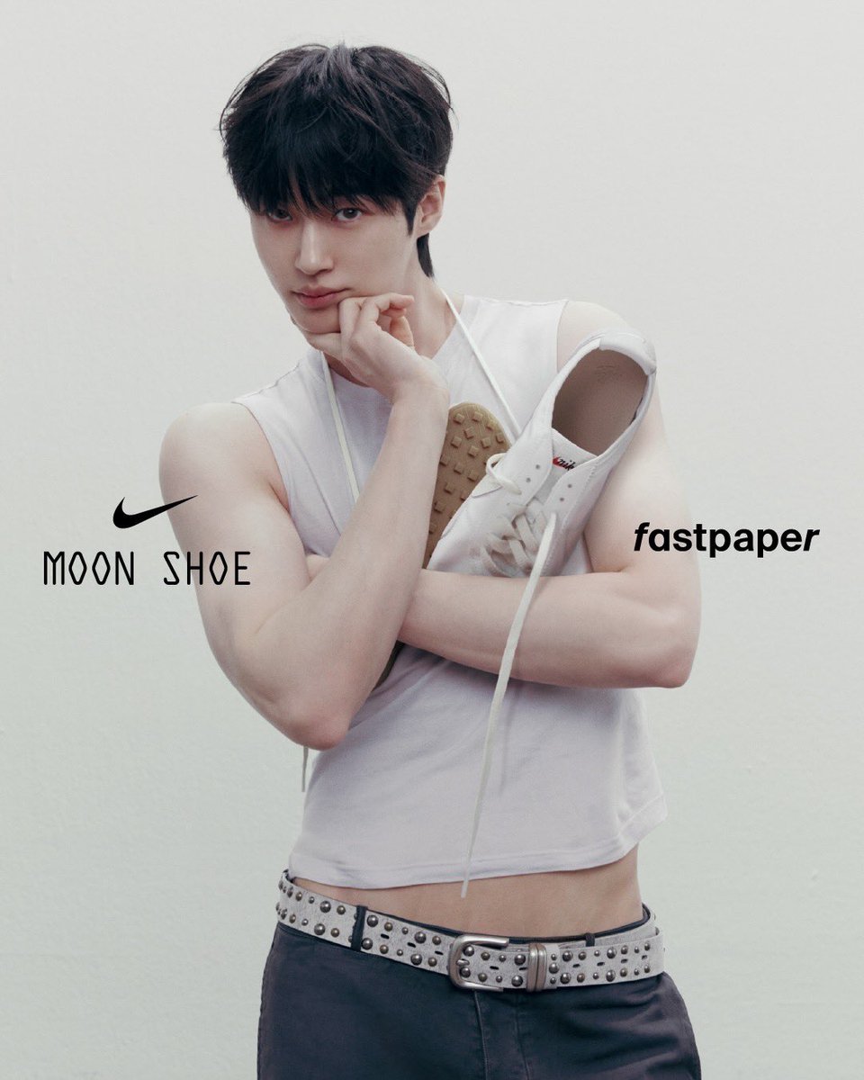 byeonwooseok_th's tweet photo. [📸]

𝙱𝚄𝙸𝙻𝚃 𝚃𝙾 𝙻𝙰𝚂𝚃 การพบกันของ Nike ‘Moon Shoe’ ระดับตำนานที่อยู่เหนือกาลเวลา และนักแสดง ‘บยอนอูซอก’

คำว่า "ไอคอน" ไม่ได้สร้างขึ้นมาได้ภายในวันเดียว Moon Shoe ที่ถูกสร้างขึ้นเพื่อแก้ปัญหาให้กับเหล่านักกีฬา และ บยอนอูซอก ที่ค่อยๆ สร้างอาชีพของตัวเองด้วยจังหวะที่มั่นคงมาอย่างยาวนาน แม้จะเริ่มต้นจากคนละยุคสมัยและคนละวงการ แต่จุดเริ่มต้นของไอคอนทั้งสองนี้ ต่างมีความจริงใจที่ไม่เคยสั่นคลอนอยู่เหมือนกัน

การพบกันของสองสิ่งที่ไม่เคยลืมความตั้งใจแรกเริ่ม และค่อยๆ ก้าวไปข้างหน้าทีละก้าวเพื่อเขียนเรื่องราวของตัวเอง จะมาบอกเล่าถึงคุณค่าที่ไม่เปลี่ยนแปลงไปตามกาลเวลา และเหตุผลที่ว่าทำไมสิ่งเหล่านั้นถึงยังคงเป็นไอคอนเหนือกาลเวลา ซึ่งเรื่องราวทั้งหมดนี้ได้ถูกรวบรวมไว้ในนิตยสารฉบับพิมพ์ที่ Fast Paper ร่วมมือกับ Nike เป็นที่เรียบร้อยแล้ว
มาร่วมค้นหาเรื่องราวเหล่านี้ผ่านนิตยสารรุ่นลิมิเต็ด (Special Edition) ที่จะแจกในงาน fastpaper K-POP PARTY โดยภายในเล่มจะมีทั้งภาพแฟชั่นเซ็ตของบยอนอูซอก ไปจนถึงคลังข้อมูลประวัติศาสตร์และเรื่องราวความเป็นมาของ Moon Shoe! 📖

🔸 fastpaper K-POP PARTY
 วันและเวลา: วันศุกร์ที่ 3 กรกฎาคม เวลา 20:00 — 02:00 น.
 สถานที่: Anderson C Seongsu (ถนนซองซูอิลโร 6 กิล เขตซองดง กรุงโซล)

🔗 https://t.co/DXdvVc8bHX

#변우석 #ByeonWooSeok #บยอนอูซอก

(1)