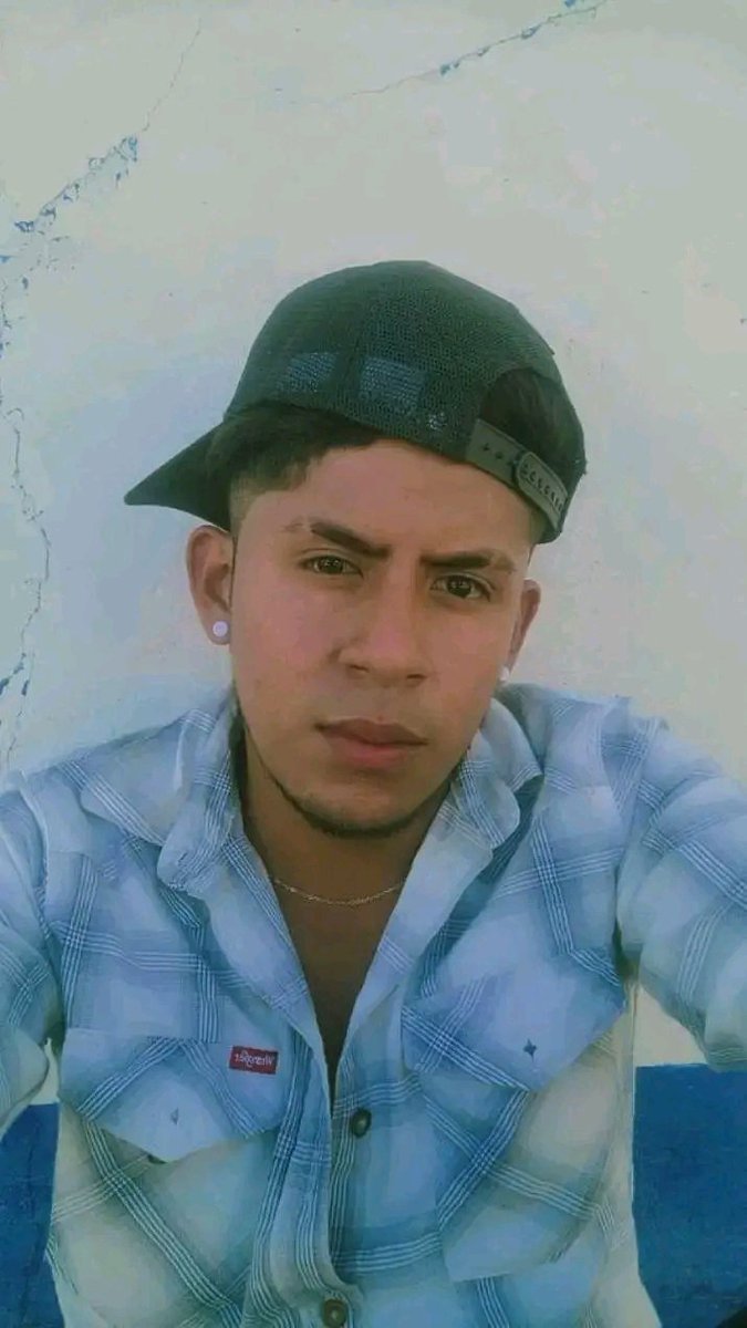 Ernesto93v's tweet photo. Vea este bebedote de Muymuy está riquísimo peludo y rica verga es Hetero. https://t.co/Lk9ObRFTlz