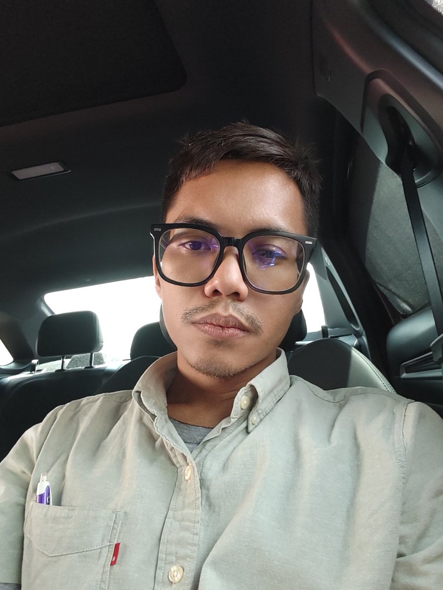 hedzrul's tweet photo. Lunch pergi mana.... Tido tu nikmat
abaikan mata baru bangun tido https://t.co/u83rQzdkgp
