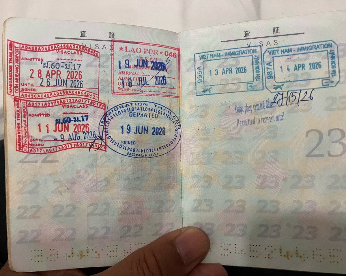 こんにちパクセー🇱🇦 4日800km🛵旅終えて戻ってきました。 都会すぎて