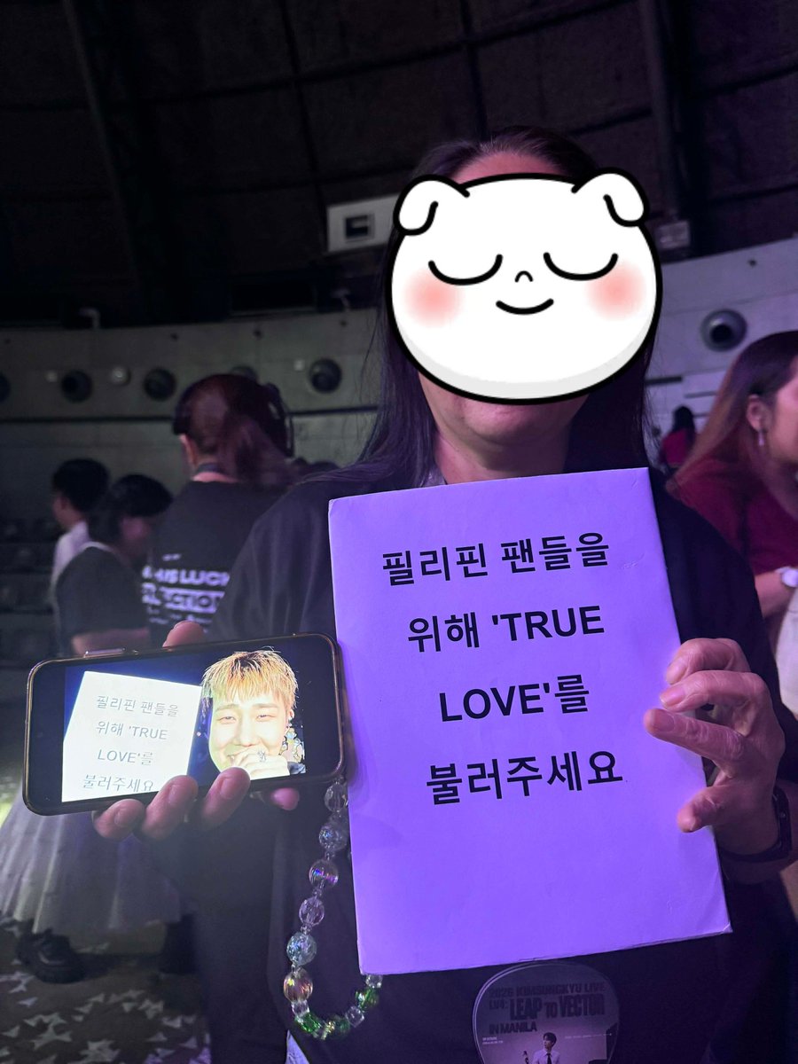 ksg_gyu428's tweet photo. Been a faithful fan for more than 6 years since your military discharge. I am so emotional &amp; so happy to have this very close interaction with you after waiting for so many years.
Never imagined I'd be hearing you sing my fave song  right in front of me. I love you @KSK_official https://t.co/CixIahX5ZD
