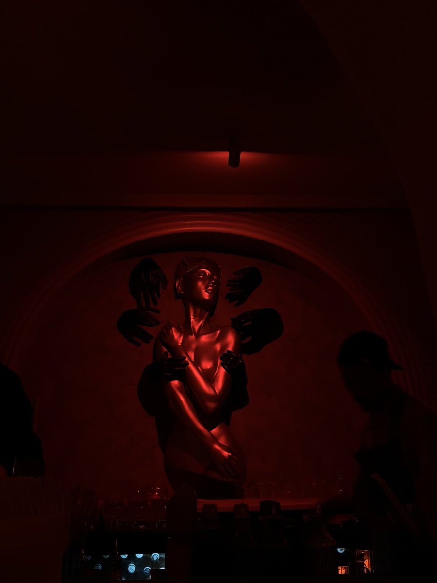shwetha_pv's tweet photo. date night w my mann
📍the dual room, indiranagar, blr 

10/10 ambience 
7/10 food https://t.co/SLXSIFUfOL