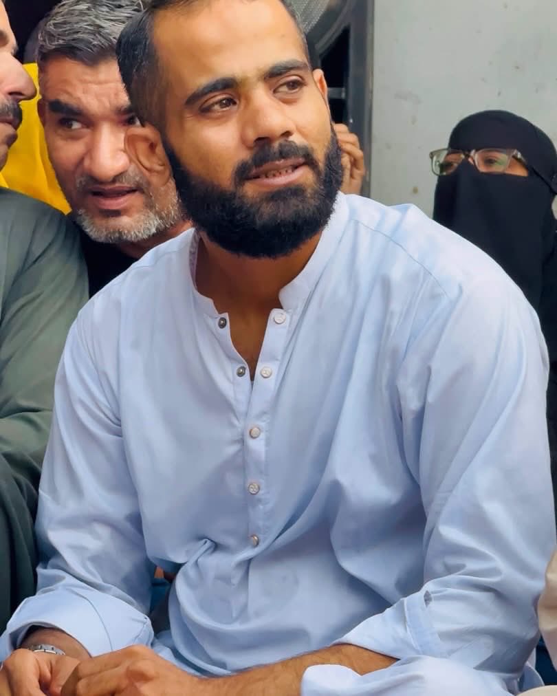 LoharMehran's tweet photo. پاکستان پیپلز پارٹی ڈسٹرکٹ ساؤتھ پیپلز یوتھ کے صدر فضل بلوچ نے ڈسٹرکٹ ساؤتھ آفس میں مرحومہ اماں نسیمہ کی پانچویں برسی میں شرکت کی اس موقع پر ڈسٹرکٹ ساؤتھ کے عہدیدار ‘ خواتین ونگ ودیگر عہدیداران اور کارکنوں نے بھرپور شرکت کی
@BBhuttoZardari @FazalBaloch125  @AsifAliZardariF https://t.co/snZuaCcWU4
