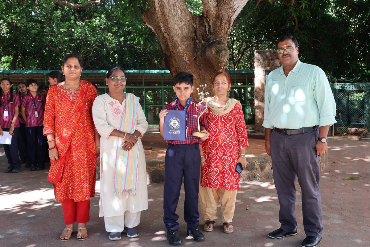 study_ecole's tweet photo. 🌍 OFFICIALLY AMAZING! 
We are proud to celebrate the remarkable achievement of Nishanth Christopher, who has been awarded an official GUINNESS WORLD RECORDS™ Certificate for participating in the Largest Reading and Listening Competition, organized by Ebek Language Laboratories https://t.co/VagV4zloPh