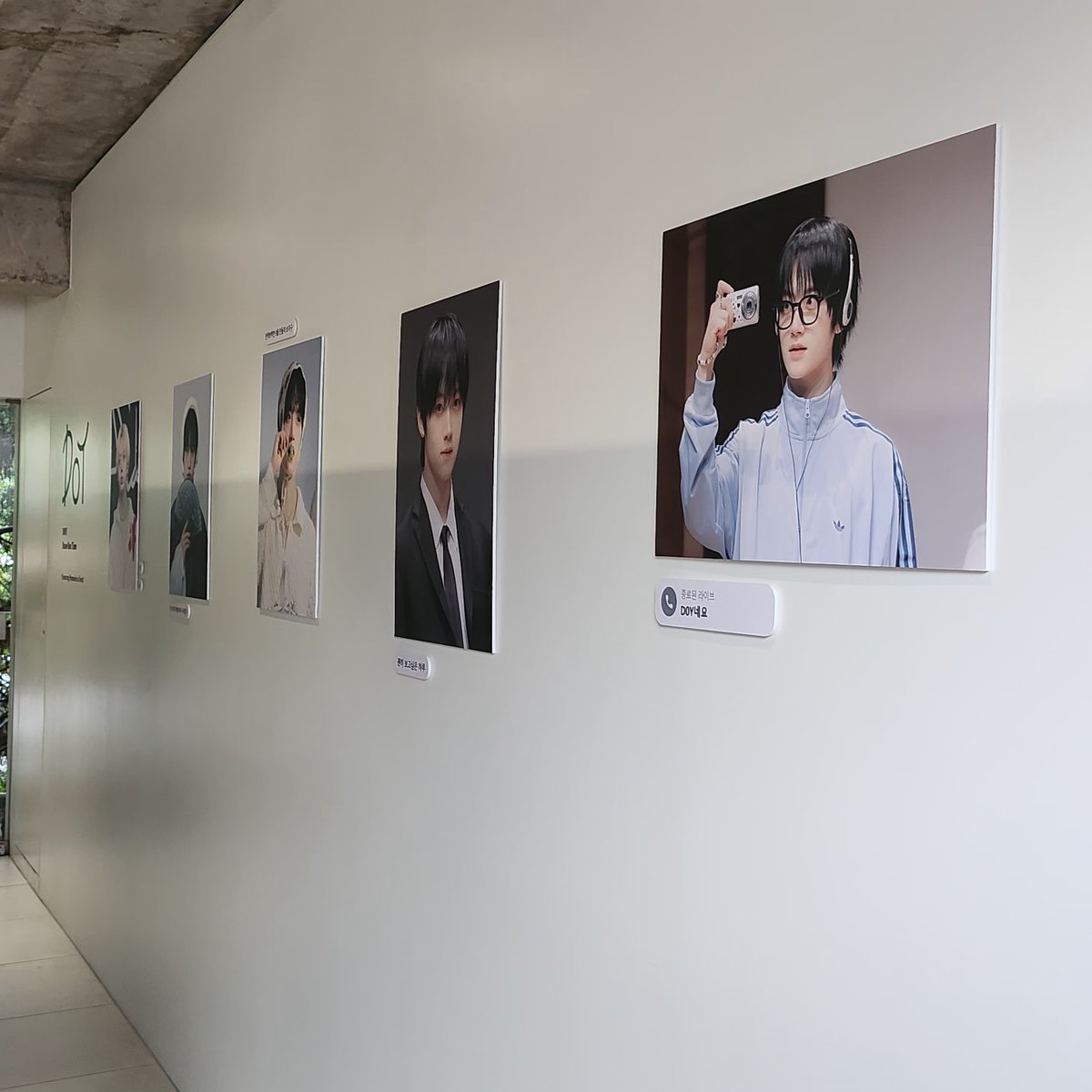 DotnotePerfume's tweet photo. "Draw Our Time" — a scent exhibition for DOY was held at .NOTE 🤍

A space to preserve memories in scent, celebrating DOY's birthday with BASE — every photo and message a moment kept.

📍.NOTE Seongsu

#DOY #도의 #NOMAD https://t.co/E99HpMA5AC