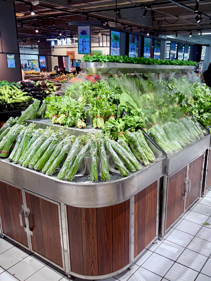 IgorMilitsyn's tweet photo. Fresh seasonal veggies are in stock! Crisp kale, ripe tomatoes u0026 sweet corn are perfect for your weekly meal prep. Stock up today https://t.co/WsV9lxR9D7