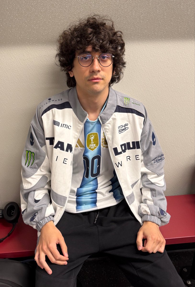 TeamLiquidLoL's tweet photo. Guess who won every smite fight that game https://t.co/zocz2M4kEW