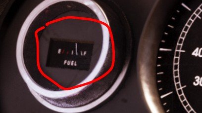AlanLeis's tweet photo. @DetectiveSeeds @RockstarGames In gta5 there was always full tank, maybe this screenshot from 6 hints to something? https://t.co/LdUfM5AT6O