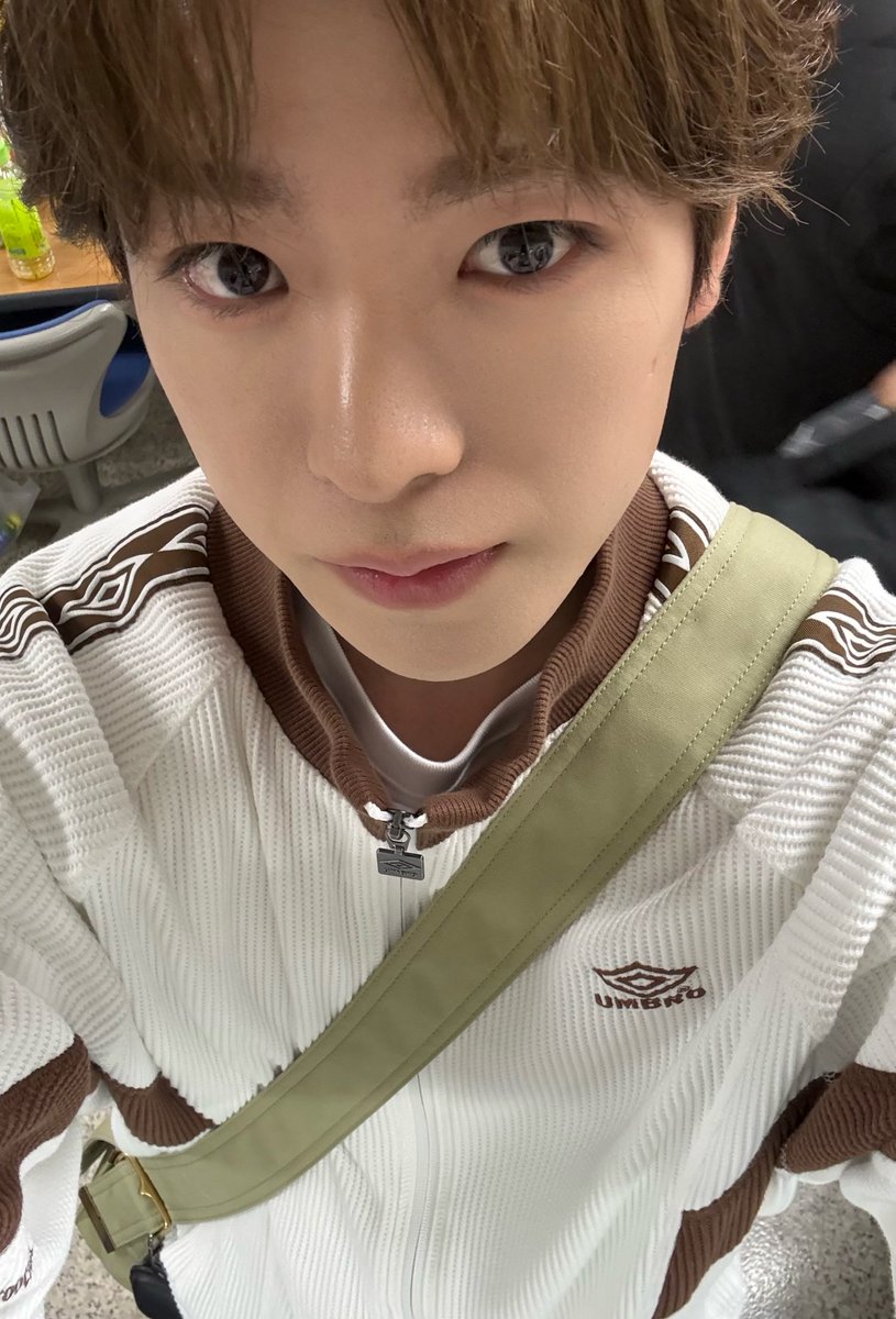 okuretaa's tweet photo. 유우찌의순수체급무보정셀피가너무너무조아 https://t.co/kl072BPkhA