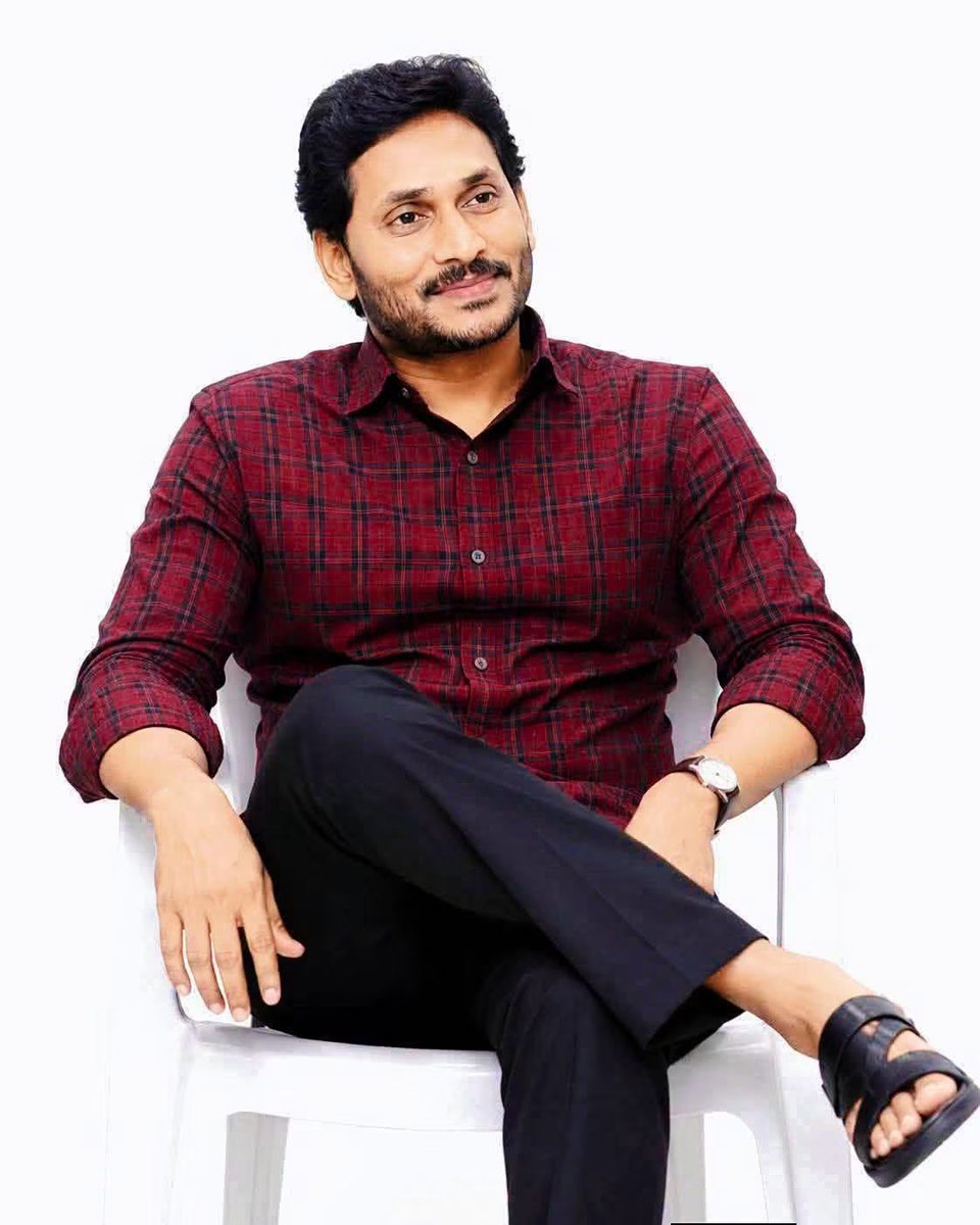 arjunspecials's tweet photo. Handsome Look https://t.co/t5XKmAgAo1