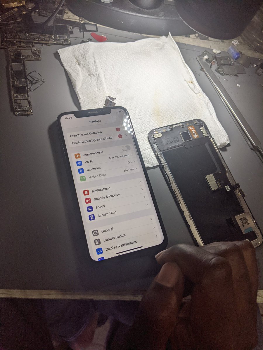 mjomba__nimama's tweet photo. Phone repair ll FUNDI SIMU
-Je Iphone yako Ina Matatizo Haya!?
+Back Glass imevunjika
+Kioo cha Mbele kimaharibika
+Battery imechoka/Imevimba
+Speaker/mic Aiko sawa
+Simu ime ingia kwenye maji
+System charge Ina sumbua
#FundiSimu
0789456054
Ubungo External garage https://t.co/TpGn03O7hC