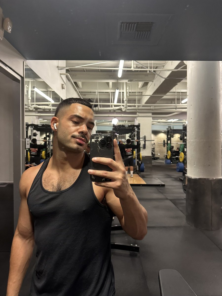 RomanRomain_'s tweet photo. Gym Dump 💪🏽🏋🏽 https://t.co/eG8tIUSD64