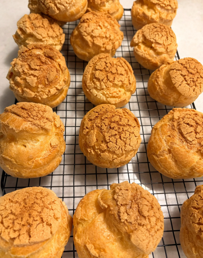Haurchefent's tweet photo. made some chouxcreams for a friend gathering! https://t.co/iU4b695Qw9