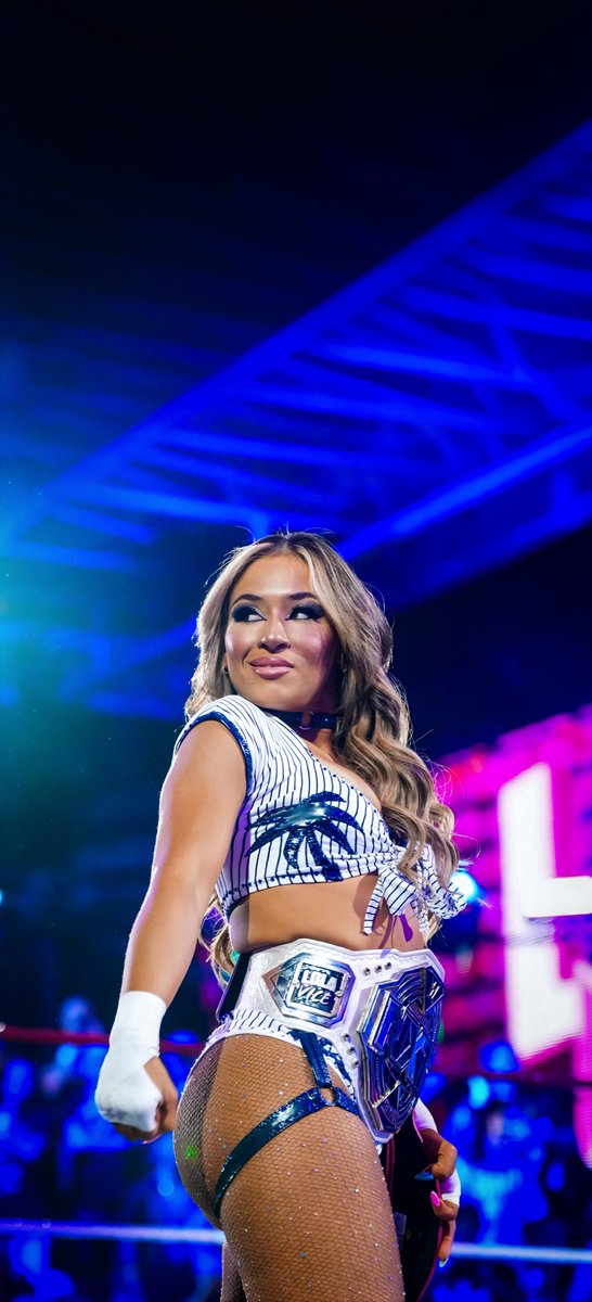 ItzVarun_____'s tweet photo. Lola Vice Wallpaper!

#WWENXT #NXTGAB https://t.co/DegXdiVEgY