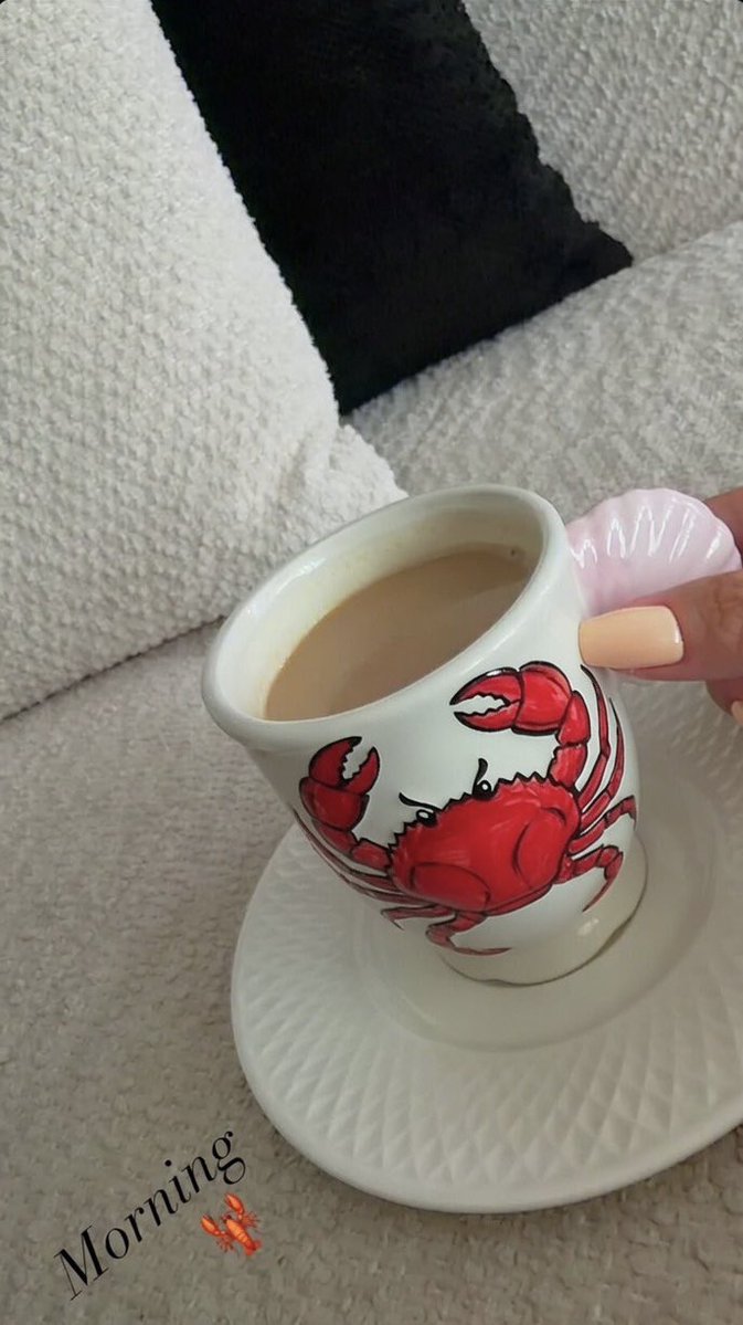 SedefStyle_'s tweet photo. Hiçbir şeyi sonraya bırakma,
Sonra kahve sogur.. ☺️🪭☕️ https://t.co/PnAWfqFhbK