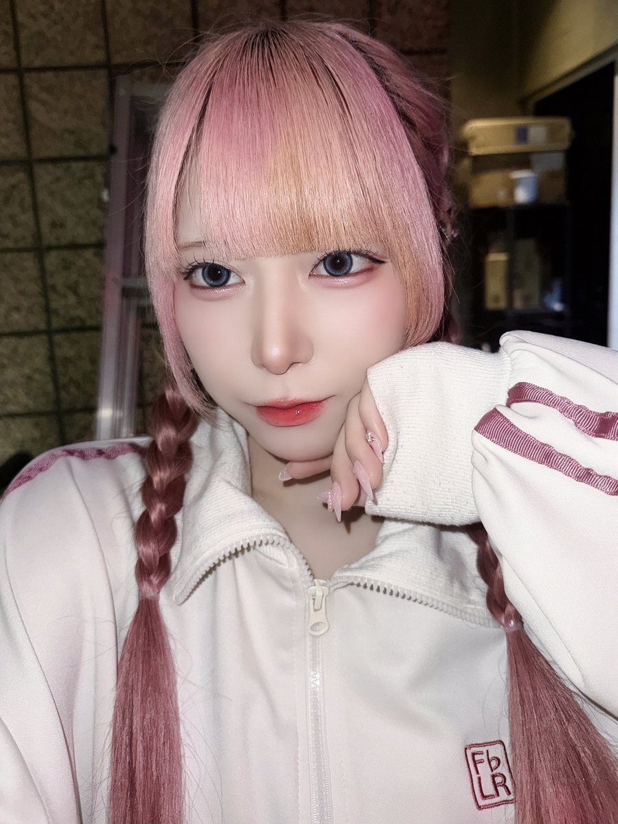 rei_lxl's tweet photo. ジャージだいすき https://t.co/iPnV0kuEiQ