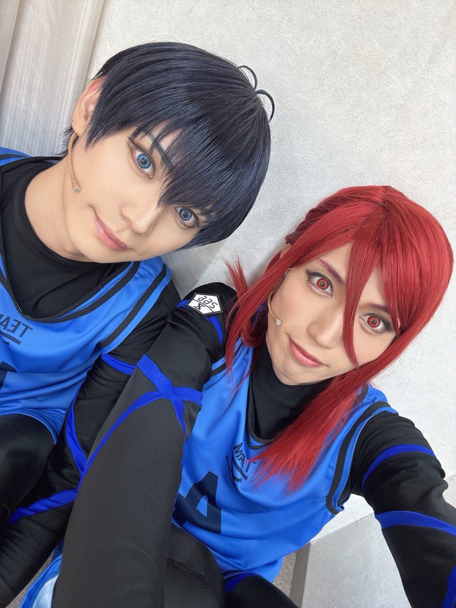 ry_0922's tweet photo. 舞台『#ブルーロック -Re EPISODE 凪-』
東京公演、6日目を終えました。
ご来場＆配信をご覧いただき
誠にありがとうございます！
カテコもありがとうございました。
千切と🐆⚽️
東京公演も折り返し。
明日も青い監獄で待ってます🌱🧩
#エピ凪 #ブルステ #潔世一 https://t.co/31JL00JTdU
