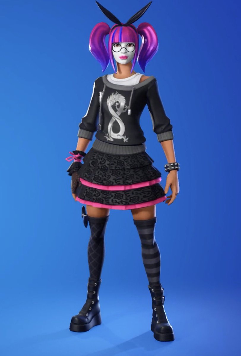 dazedwithin's tweet photo. Shawtyrokk built like a Fortnite skin 💀 https://t.co/FGZpEUFlNp