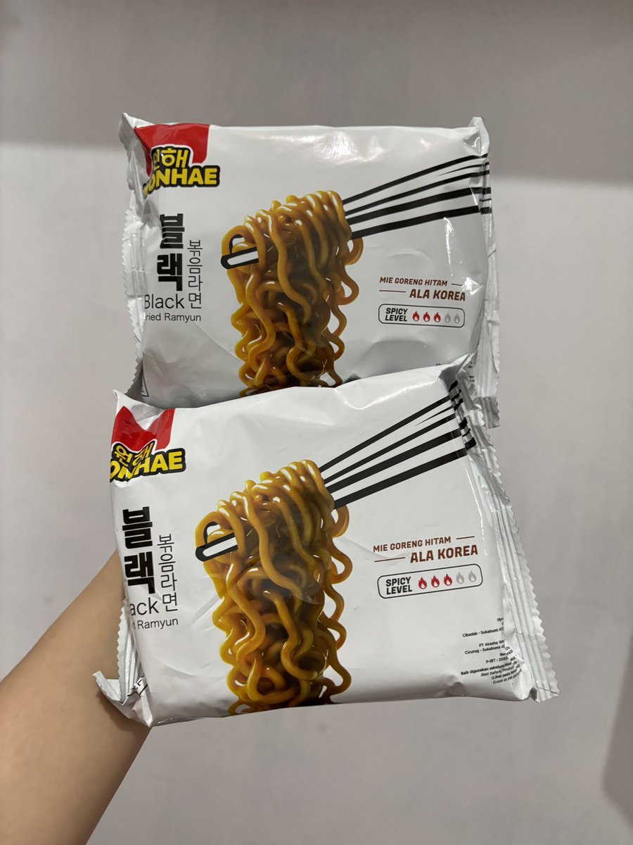 nadyakhanza's tweet photo. food &amp; snack on shopee, got the cheap but ENAAAAKKK buat nemenin anak kosan

it’s really nagiiiih👍🏻 https://t.co/kSKG8wMRXS