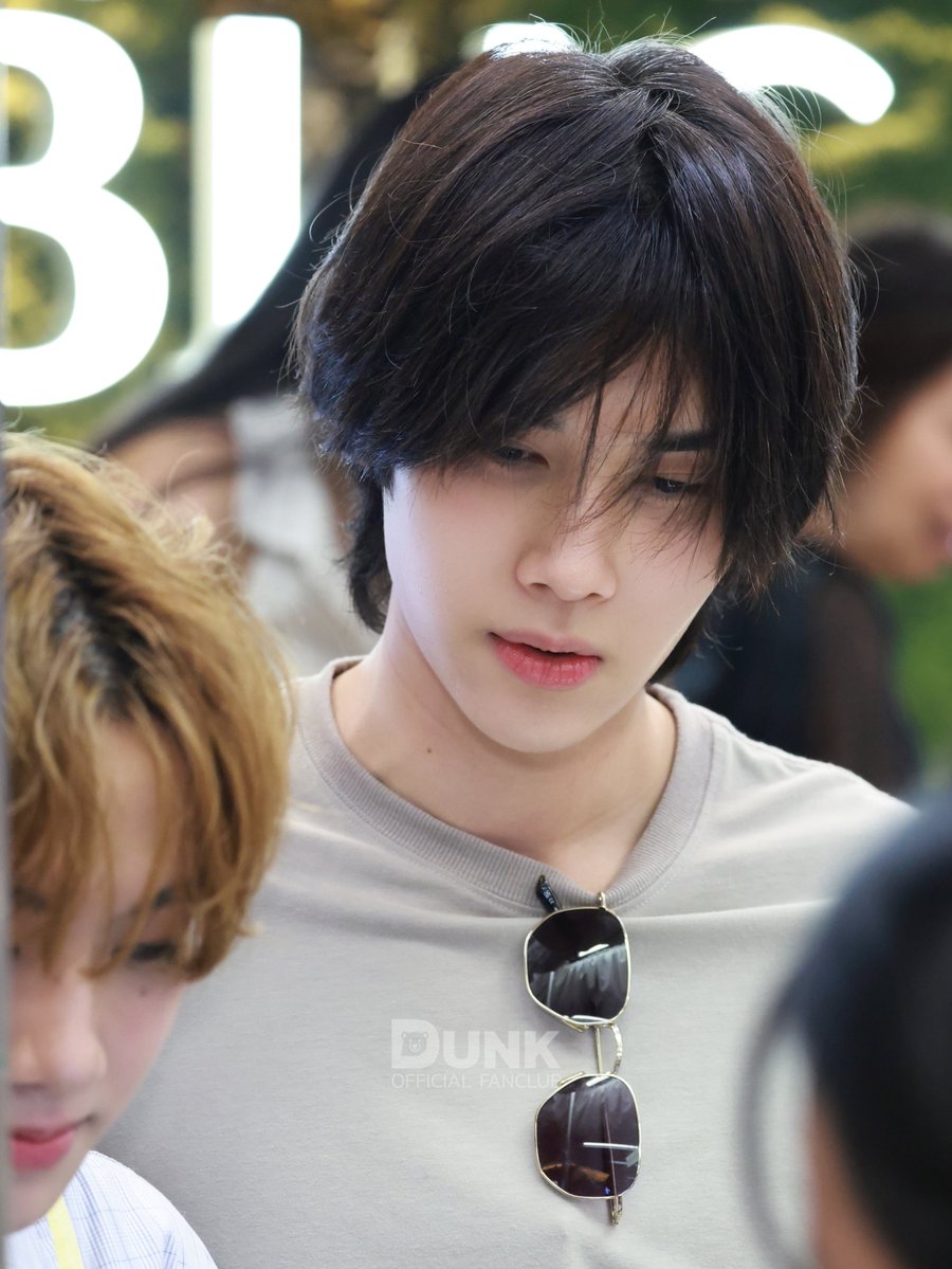 DunkOfficialFC's tweet photo. นอกจากขนม #NavoriBKK จะอร่อยมากแล้ว พ่อค้ายังหล่อ แถมคุณซีอีโอก็ So Hot ตัวพ่อสุดๆ 🔥 

แฟนๆ มาอุดหนุนกันเยอะๆ นะค้าบ 

แวะมาเช็คอินกันได้จนถึง 16 July เลย 

#NavoriBKK @NavoriBKK
#Navori 
#dunknatachai @dunknatachai https://t.co/K05zjgxMAu