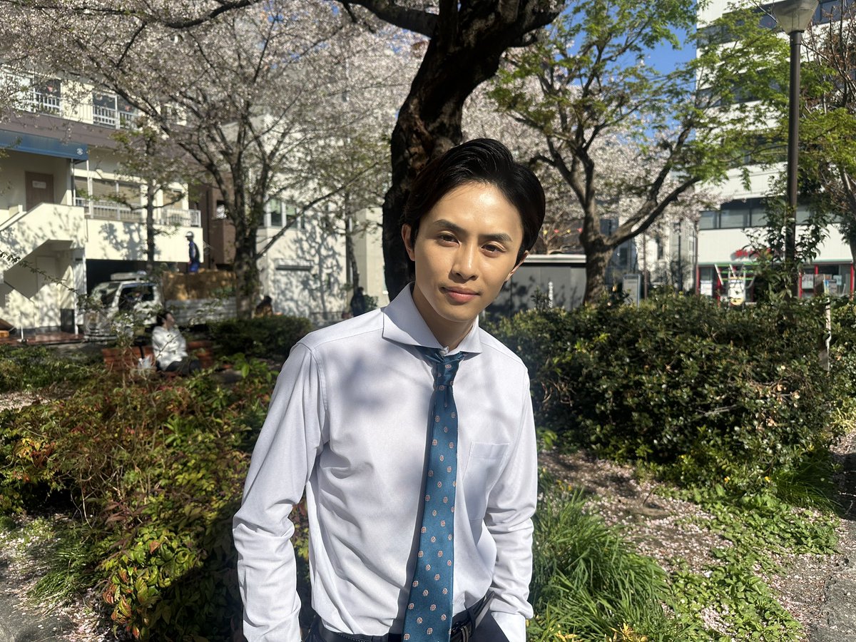 takunico_staff's tweet photo. 放送情報❤️‍🩹

「LOVED ONE」
本日第10話放送！

TVerでは見逃し配信もしておりますのでまだの方はこちらから👇
https://t.co/Iwb3JAAIug

少し眩しそうな顔のオフショを📸

#PR
#草川拓弥
#ラブドワン https://t.co/LQWTHGun4S