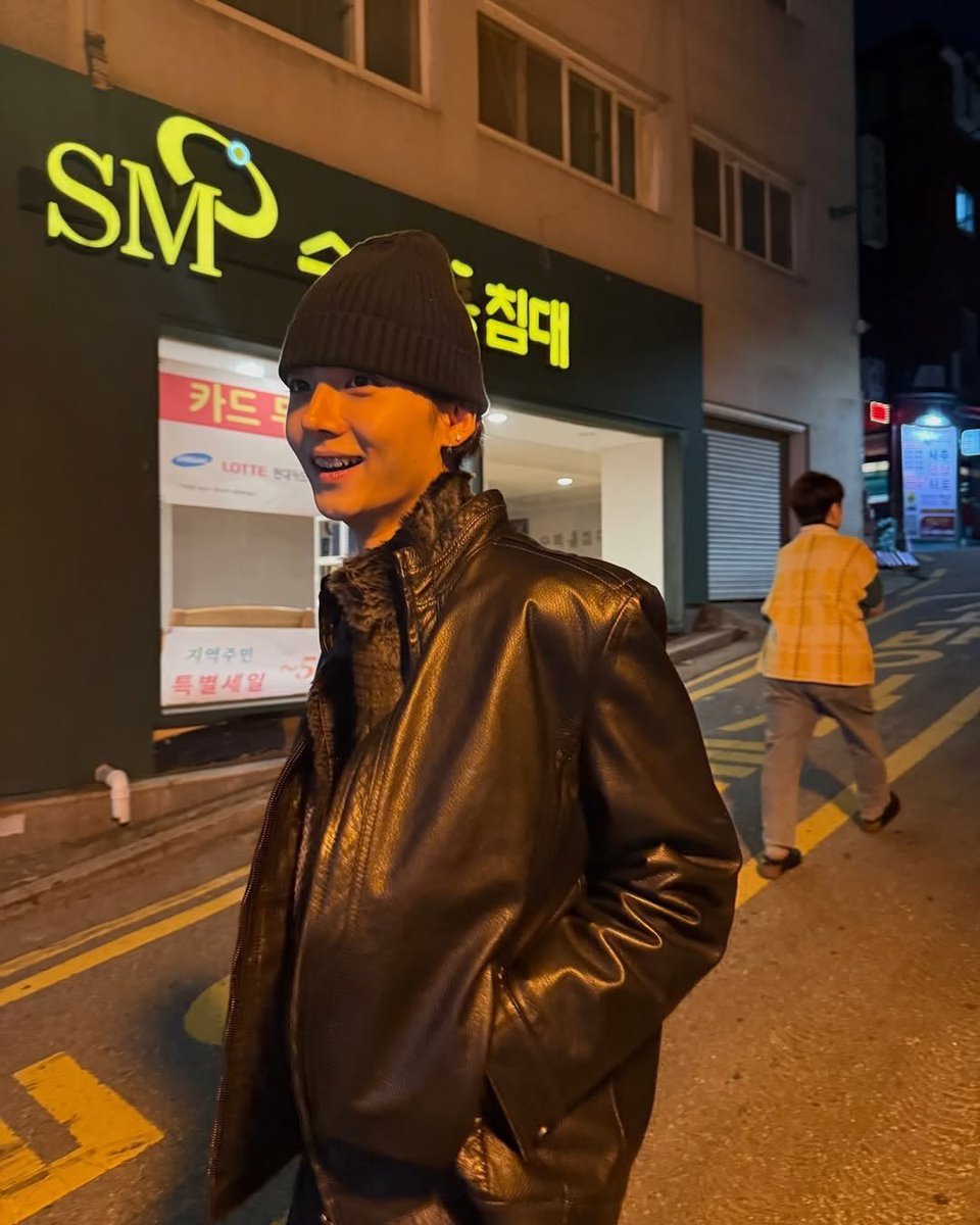 3whjahn's tweet photo. サンウォンくん、夜の他撮りがいちばん好きかも ᵕ ᵕ̩̩ https://t.co/byLDwatfvQ