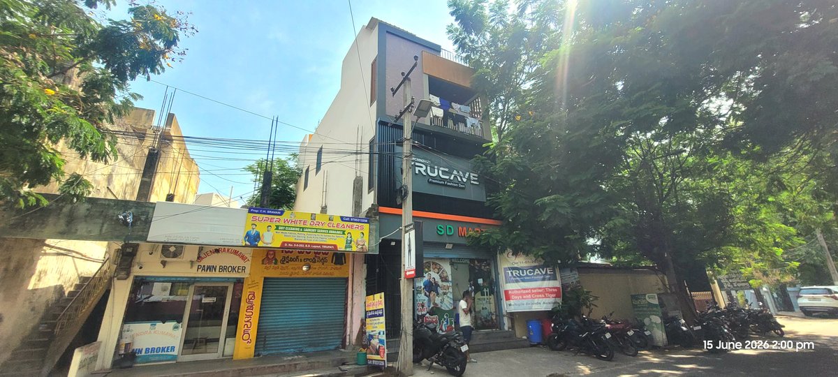 tptproperties's tweet photo. 20 ANKS EAST FACE G + 2 #COMMERCIALBUILDINGFORSALE NEAR OLD MATERNITY HOSPITAL CIRCLE, #TIRUPATI

FLOORS : G + 2

SIZE : 16 X 45 = 20 Anks

RENTS : 57K

FACING : East

ROAD : 40’ft

VIDEO :  https://t.co/s9sT7lVEMe

M : +91 – 8688771767

Visit :   https://t.co/LtqTvTXgXG https://t.co/gWZTEYmr7n