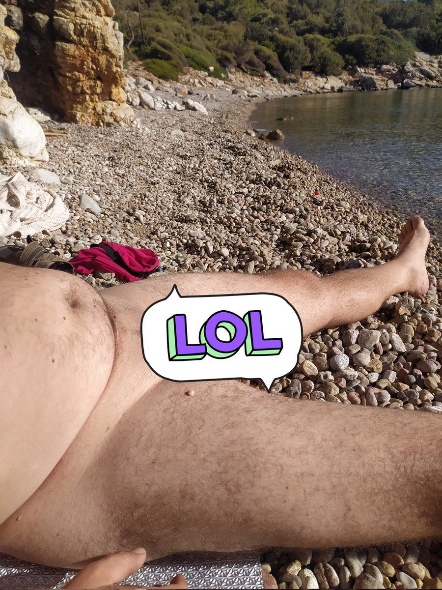 PFN343's tweet photo. Hi everyone. I enjoy nudity in public and I'd like to meet male and female friends who are like me. https://t.co/vRhjEKoSB0