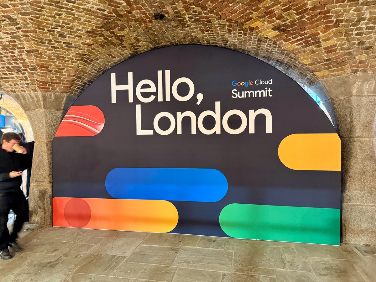 BevEve's tweet photo. Touchdown at #GoogleCloudSummit London ☁️

Here as an #IBMPartner and already loving the mix of demos, big ideas and general buzz.

Keeping an eye on how the @IBM + @GoogleCloud partnership story shows up in the real world today. https://t.co/ipWF6yc4fZ
