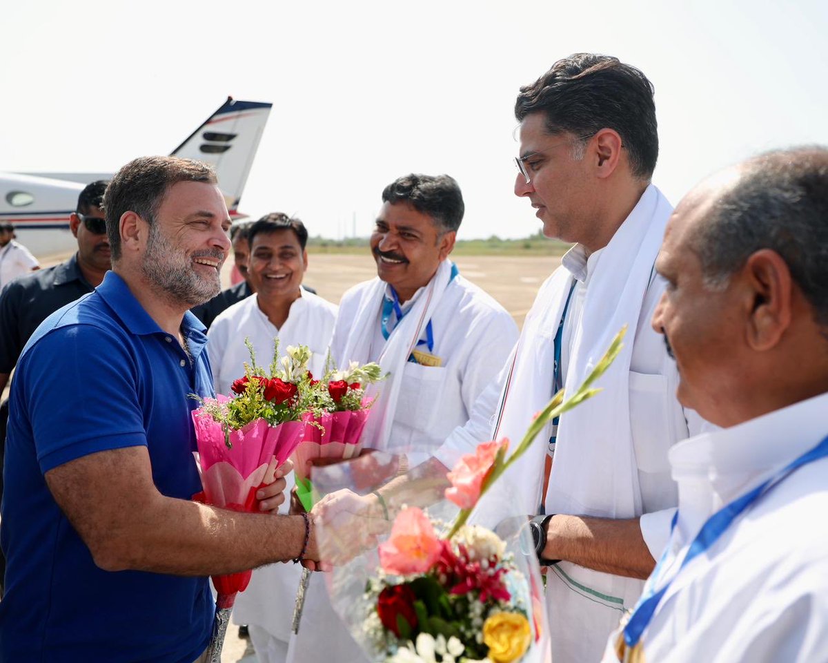 ashutoshp02's tweet photo. छात्र आंदोलन को हवा देने कोटा पहुँचे राहुल गांधी #RahulGandhi #ChhatronKiGoonj #PaperLeak #NEET #YouthVoices https://t.co/uODjGIhdnx