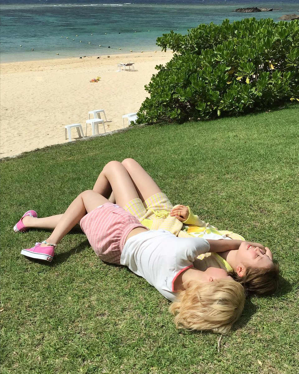 yvachuu's tweet photo. let’s protect them from this cruel world https://t.co/PtDfaINJes