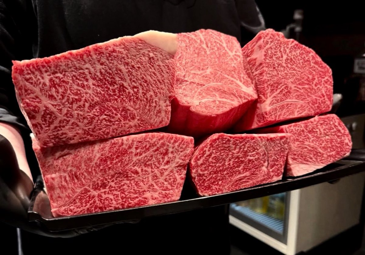 00l_x_'s tweet photo. 📍暴飲暴食 中目黒🐮🍖✧*｡
TLで流れてきてずーーーっと行きたかった焼肉屋さん✨
お肉も全部美味しいし、ドリンク全品90円で、ご飯も無料で本当に神コスパだった(^> ̫ < ) 👍🏻🥩◝✩ https://t.co/LEwAPGGC0h