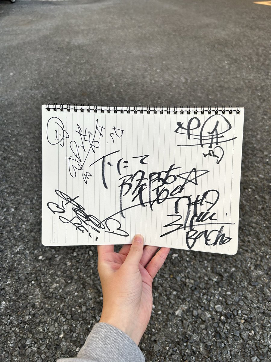 160tm_'s tweet photo. メジャーデビューおめでとう㊗️
たくさんの宝物をくれてありがとう！！
もっともっと頑張れ https://t.co/5b8NhZ6e0R